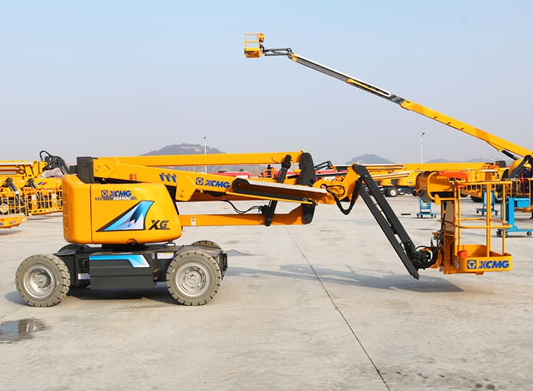 XCMG  20m self-propelled articulated boom lift XGA20 mobile elevating work platform price